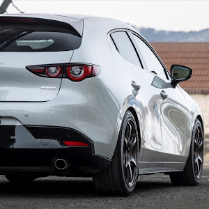 MAZDA3