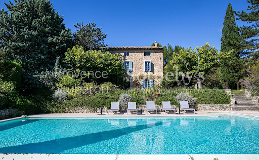 House with pool and terrace 1