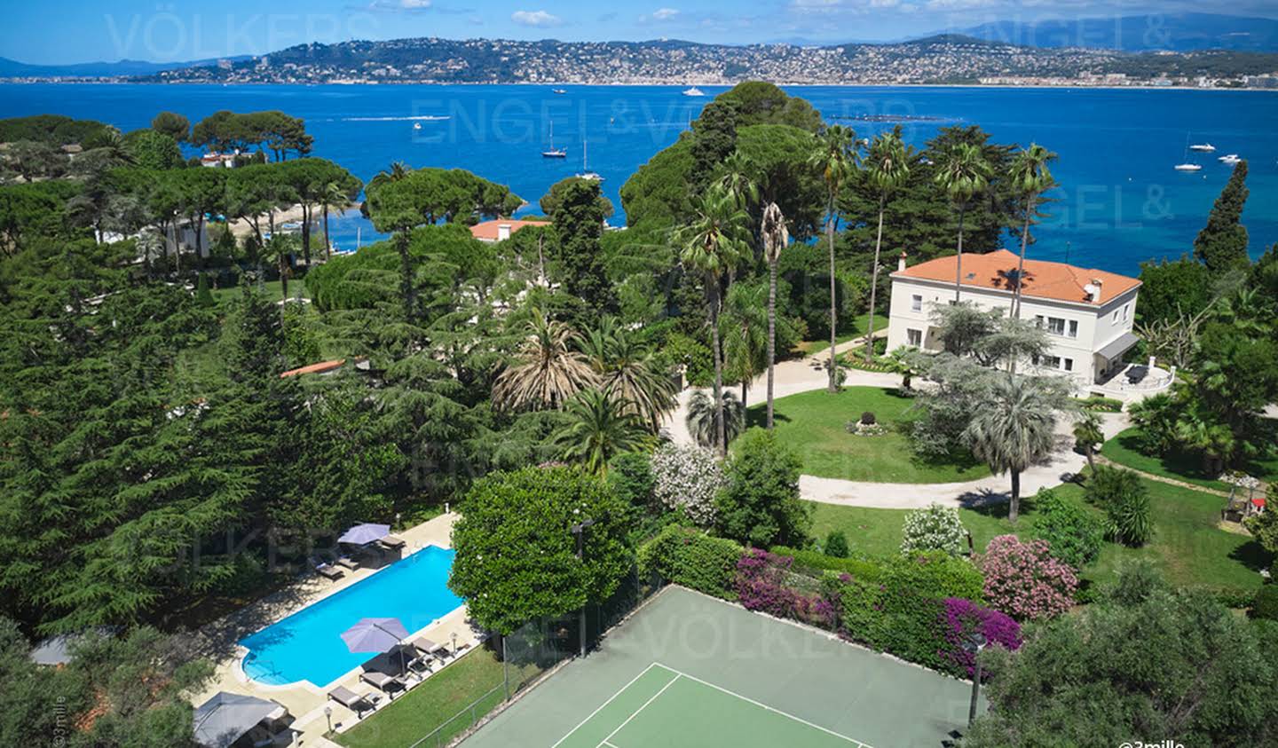 Property with pool Antibes