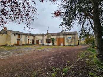 maison à Champigny en Rochereau (86)