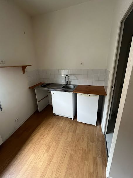 Location  appartement 2 pièces 38 m² à Guise (02120), 320 €