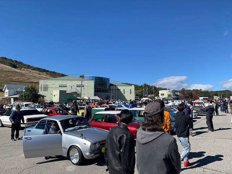 カプチーノの紅葉と愛車・ノスタルジックひだ位山に関するカスタム事例の投稿画像2枚目