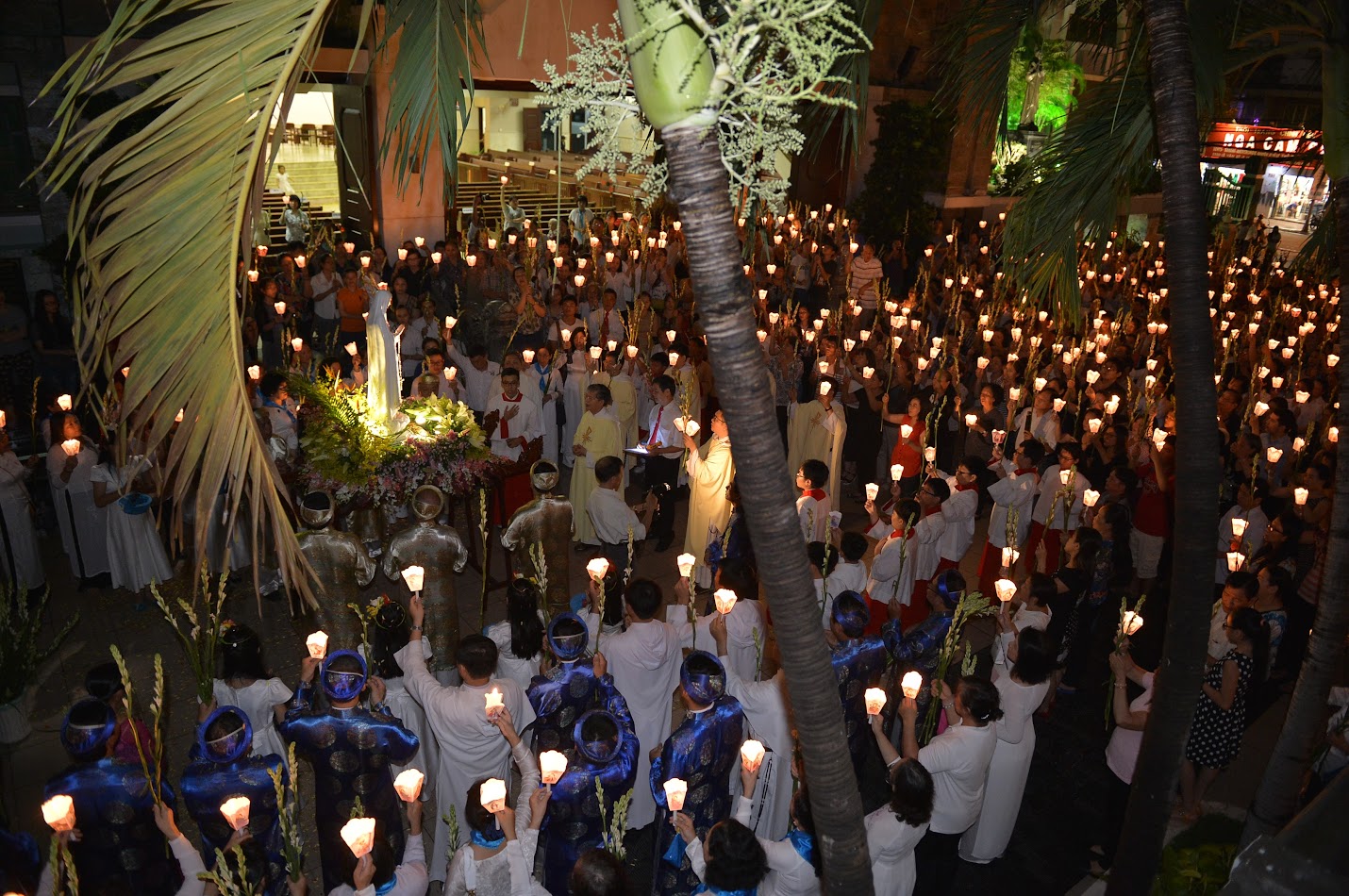 Video: Nghi thức tôn vinh Mẹ Fatima 13.10.2016