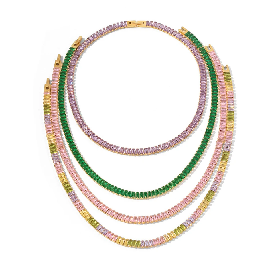 Ensemble collier et bracelet femme rétro français avec zircon cubique carré, un bijou élégant pour sublimer votre style au quotidien.