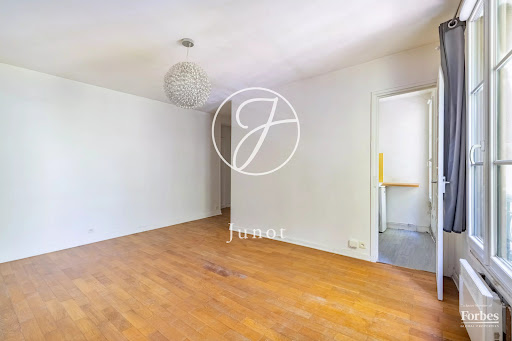 Apartment 4