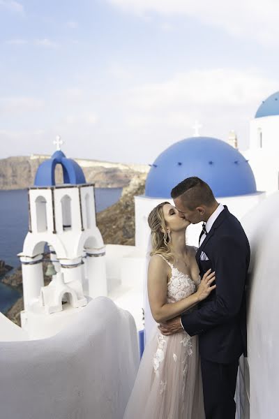 Wedding photographer Dominika Legenza Dimopoulou (santoriniphotos). Photo of 3 August 2022