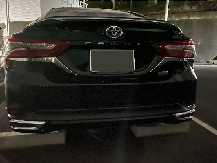 カムリの70カムリ・モデリスタ・ナイトモード撮影・駐車場にてに関するカスタム事例の投稿画像2枚目