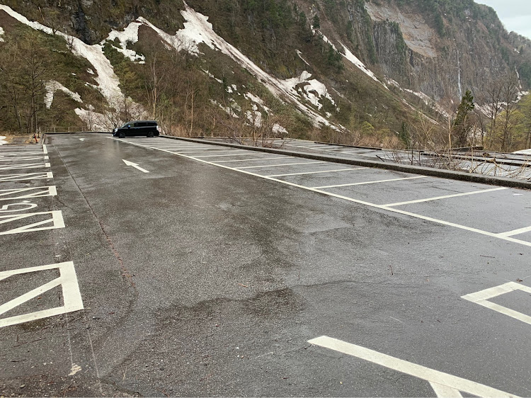 ヴォクシーの70ヴォクシー・富山・ドライブ・暇人・雨だけど関係ないに関するカスタム事例の投稿画像5枚目