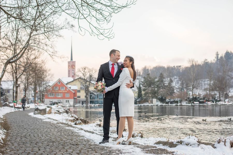 Fotografo di matrimoni Nathalia Esther Gnädinger (nathaliaesther). Foto del 30 maggio 2022