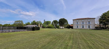 propriété à Les Eglises-d'Argenteuil (17)