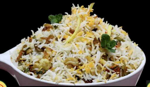 Lucknow All In One Veg Biryani