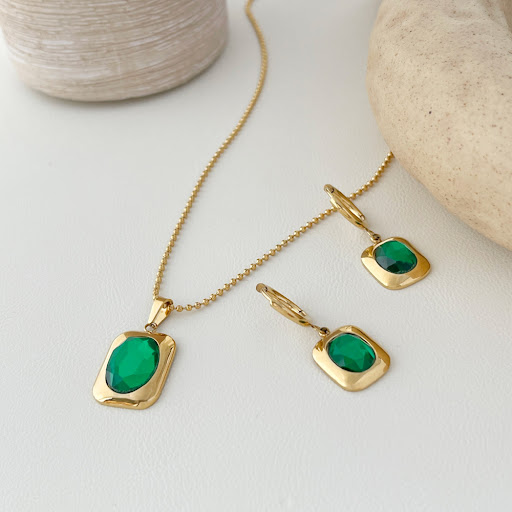 Title 4, Special Interest Light Luxury Square Plate Gree...