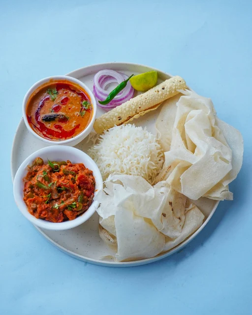 Veg Rumali Roti & Rice Thali