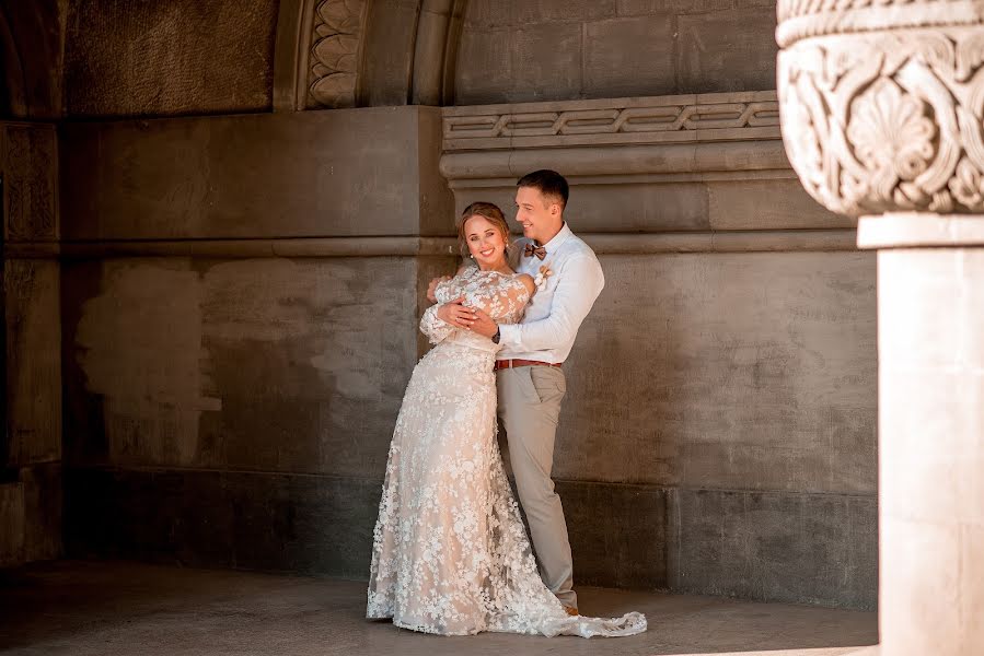 Fotografo di matrimoni Inna Ryabichenko (riabinna). Foto del 28 gennaio 2020