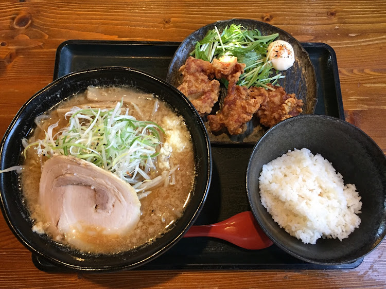 X5のラーメン・ドライブに関するカスタム事例の投稿画像2枚目