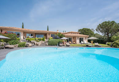 Villa avec piscine en bord de mer 8