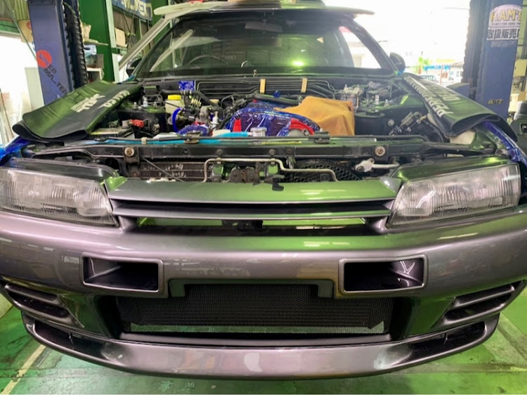スカイライン GT-Rのコンプリートカー製作中・フロントバンパー・大容量ポンプに関するカスタム事例の投稿画像1枚目