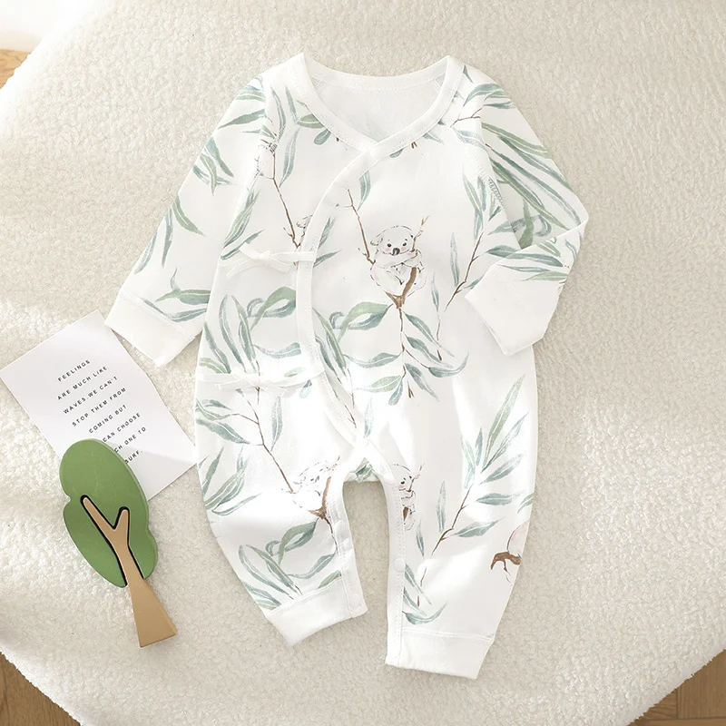Schattige lange mouw rompers van puur katoen, zacht en comfortabel voor baby's. Ideaal voor dagelijks gebruik en zachte babyhuid.