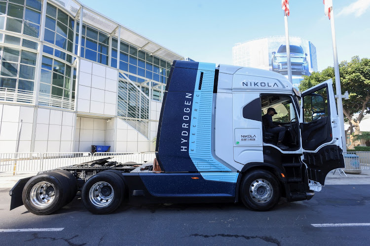 A Nikola hydrogen-powered fuel cell electric truck in Los Angeles, California, the US, November 16 2023. Picture: REUTERS/David Swanson