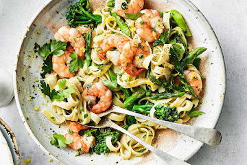 Prawn and asparagus tagliatelle 