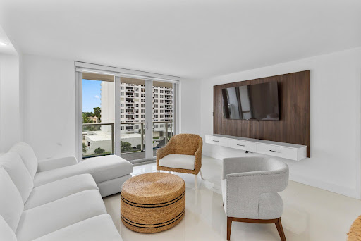 Apartment with pool 4