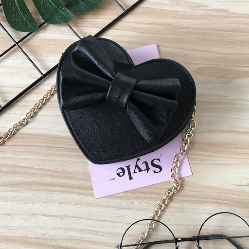 Title 2, Cute one-shoulder diagonal bag for girls, featu...