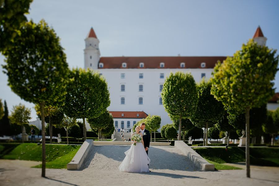 Photographe de mariage Jozef Závodník (dobrasvadba). Photo du 11 décembre 2023