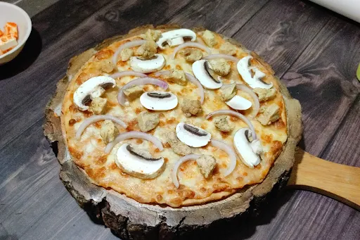 The Grilled Chicken Pizza