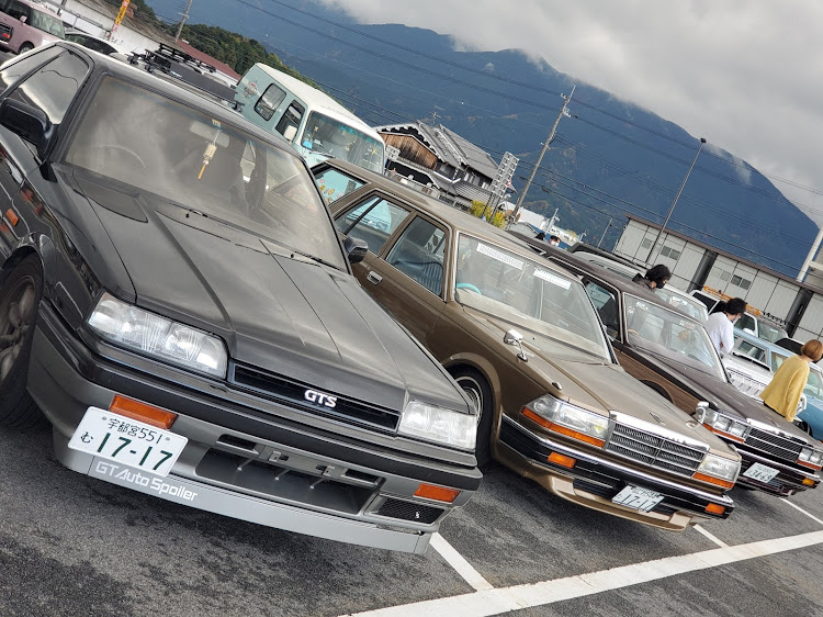 セドリックワゴンのカクカクワゴンズ・Y30・奈良モーニングクルーズに関するカスタム事例の投稿画像4枚目