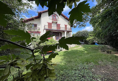 House with garden and terrace 2