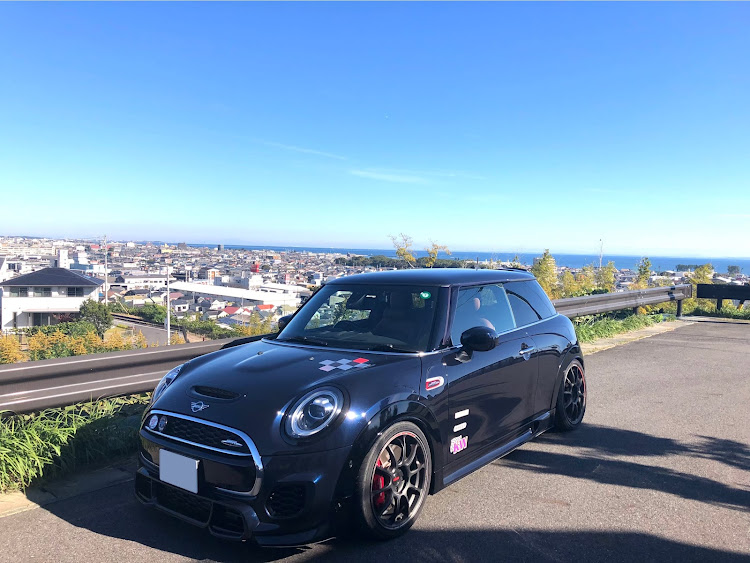 ミニジョンクーパーワークスのドライブ・MINI・冬の海に関するカスタム事例の投稿画像1枚目