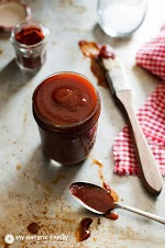 20 Minute BBQ Sauce Recipe {Paleo, Clean Eating, Gluten Free, Dairy Free, Vegan} was pinched from <a href="http://www.mynaturalfamily.com/recipes/paleo-recipes/paleo-bbq-sauce/" target="_blank">www.mynaturalfamily.com.</a>