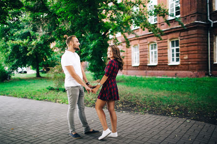 Fotógrafo de casamento Lyubov Ezhova (ezhova). Foto de 9 de outubro 2016