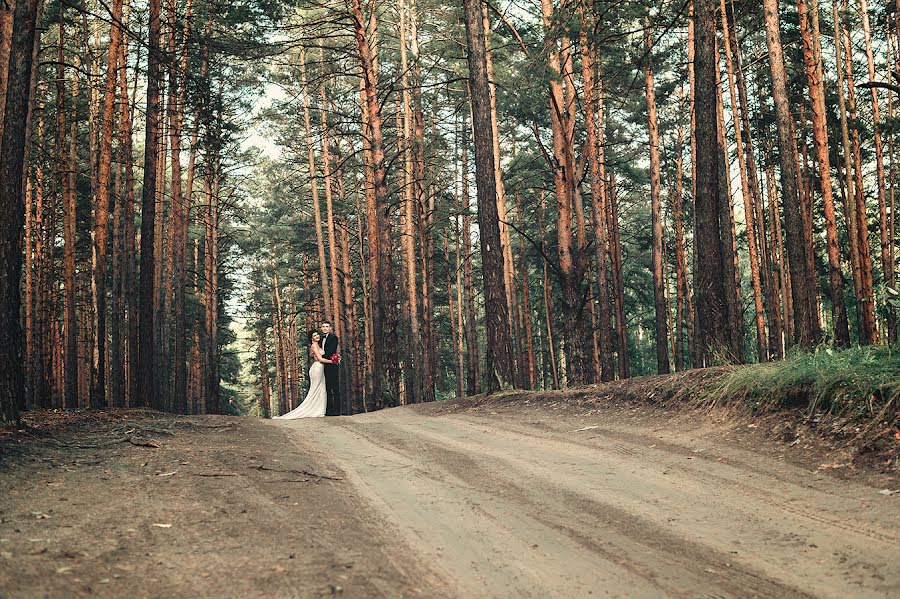 Wedding photographer Vadim Vinokurov (vinokuro8). Photo of 26 September 2015