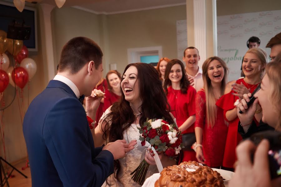 Fotógrafo de casamento Roman Kakotkin (rkakotkin). Foto de 16 de fevereiro 2018