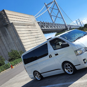 ハイエースバン GDH206V