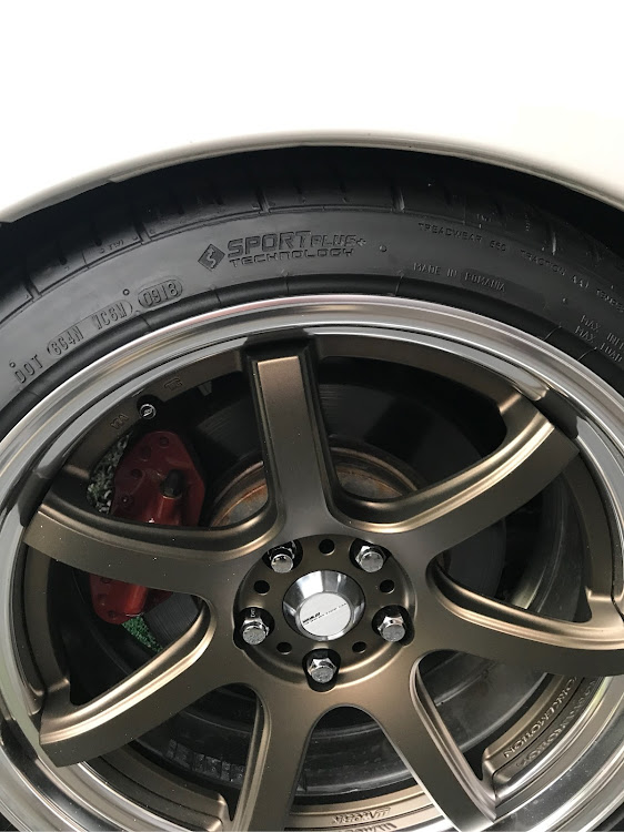 ランサーエボリューションの車高調整・ホイール交換に関するカスタム事例の投稿画像1枚目