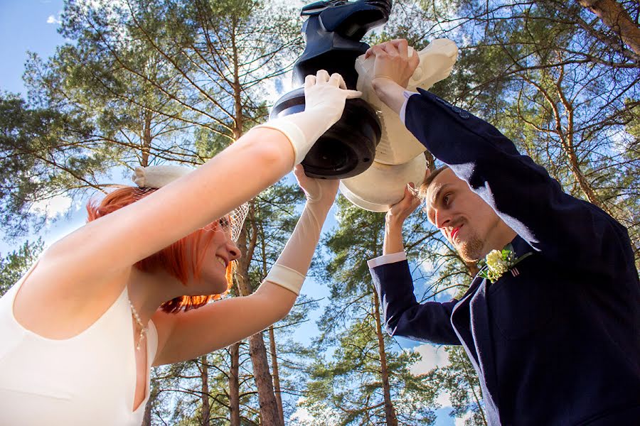 Fotógrafo de casamento Aleksey Korolev (alexeykorolyov). Foto de 9 de julho 2015