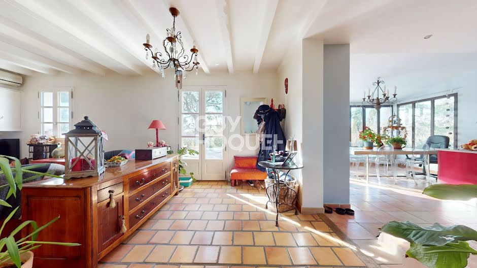 Vente maison 6 pièces 166 m² à L'Isle-sur-la-Sorgue (84800), 630 000 €