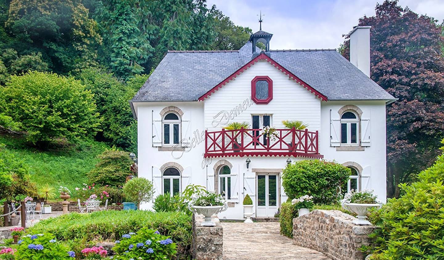 Maison avec terrasse Châteauneuf-du-Faou