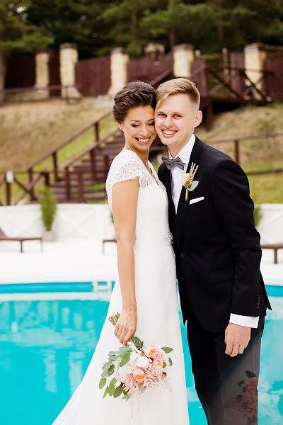 Fotógrafo de casamento Yuliya Melenteva (yuklaia). Foto de 2 de setembro 2015