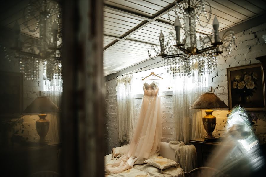 Wedding photographer Antonina Barabanschikova (barabanshchitsa). Photo of 1 September 2019