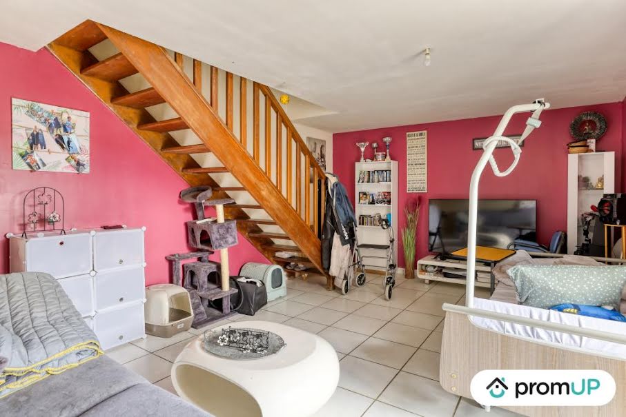 Vente maison 5 pièces 98 m² à Chiché (79350), 84 000 €