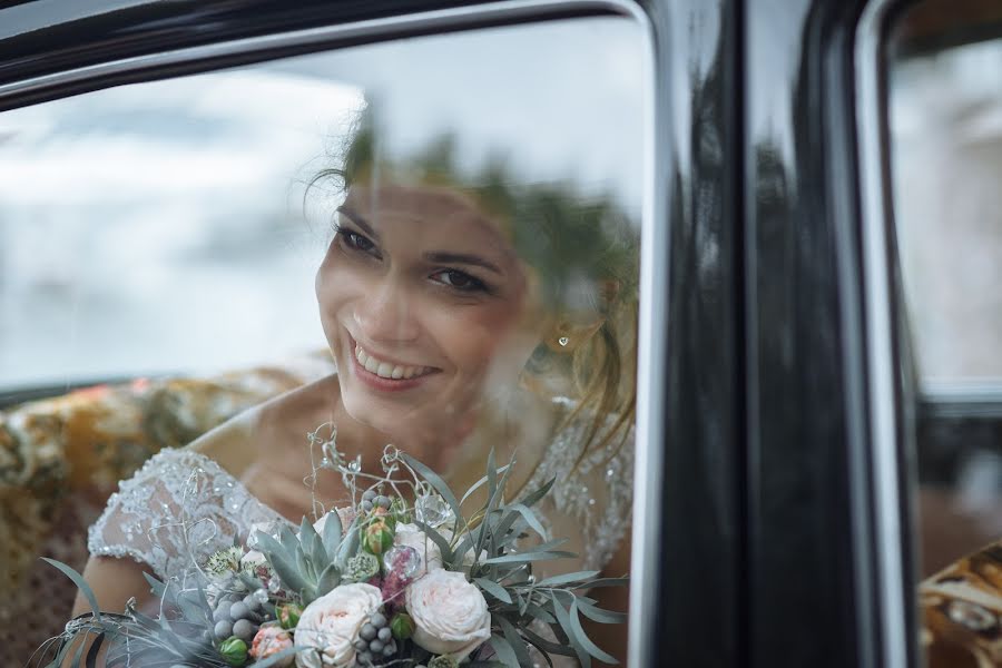 Fotografo di matrimoni Mikhail Pesikov (mikhailpesikov). Foto del 26 agosto 2016