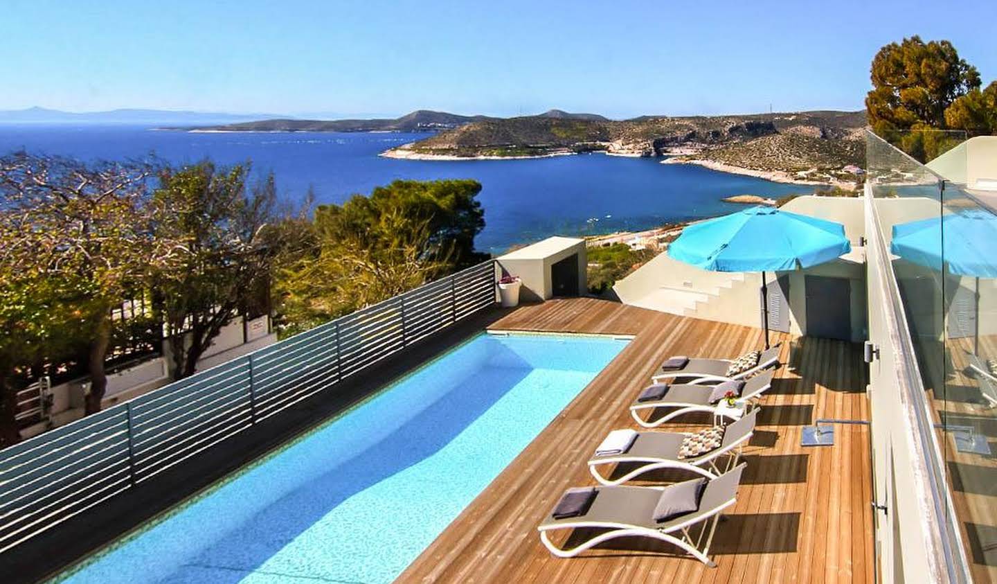 Villa with pool Vouliagmeni