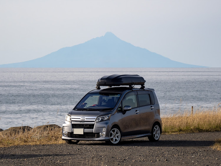 ミニ クラブマンのdiscover＿ct・😈悪魔レンズの世界😈・海と愛車・北海道は寒くなって来ました😅・利尻富士とコラボに関するカスタム事例の投稿画像7枚目