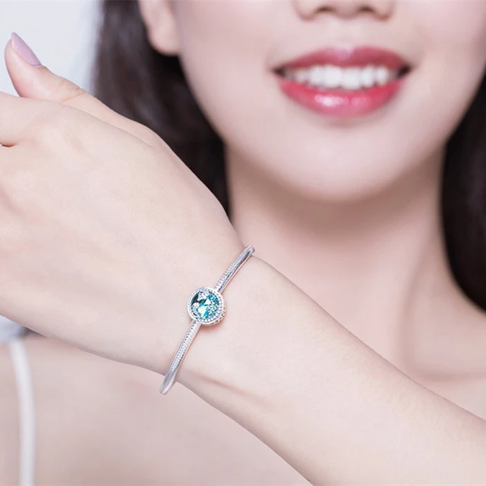 Bracelet femme perlé Monde Sous-Marin en Argent Sterling 925. Élégance aquatique et durable, parfait pour un style unique et raffiné.