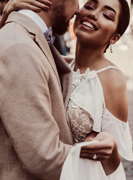 Wedding photographer Yulya Kamenskaya (myjuly). Photo of 3 April 2019