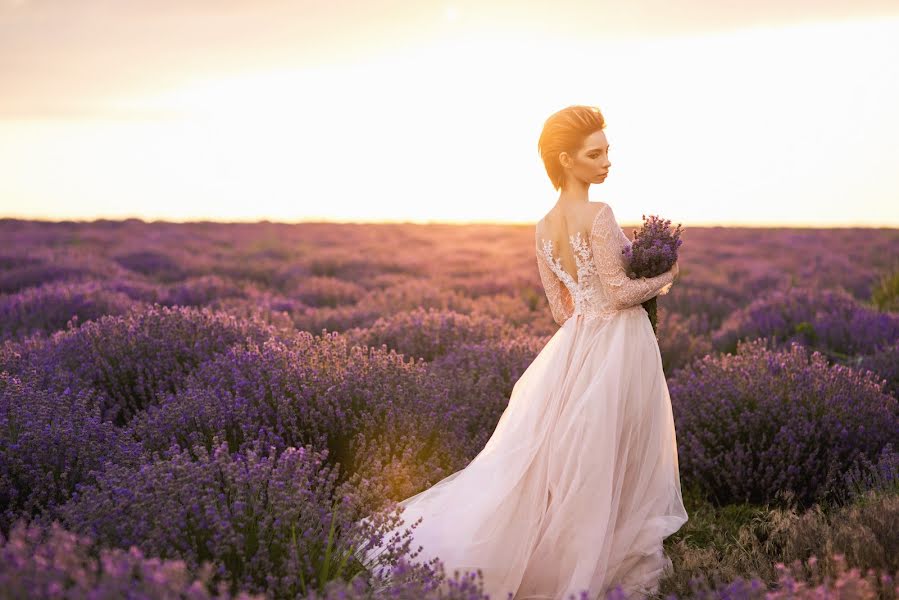 Fotógrafo de bodas Evelina Plugareva (evoletlu). Foto del 23 de julio 2019