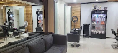 Naturals Signature Salon